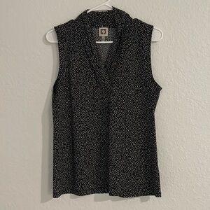 Anne Klein V-Neck Triple Pleat Top - Black/White